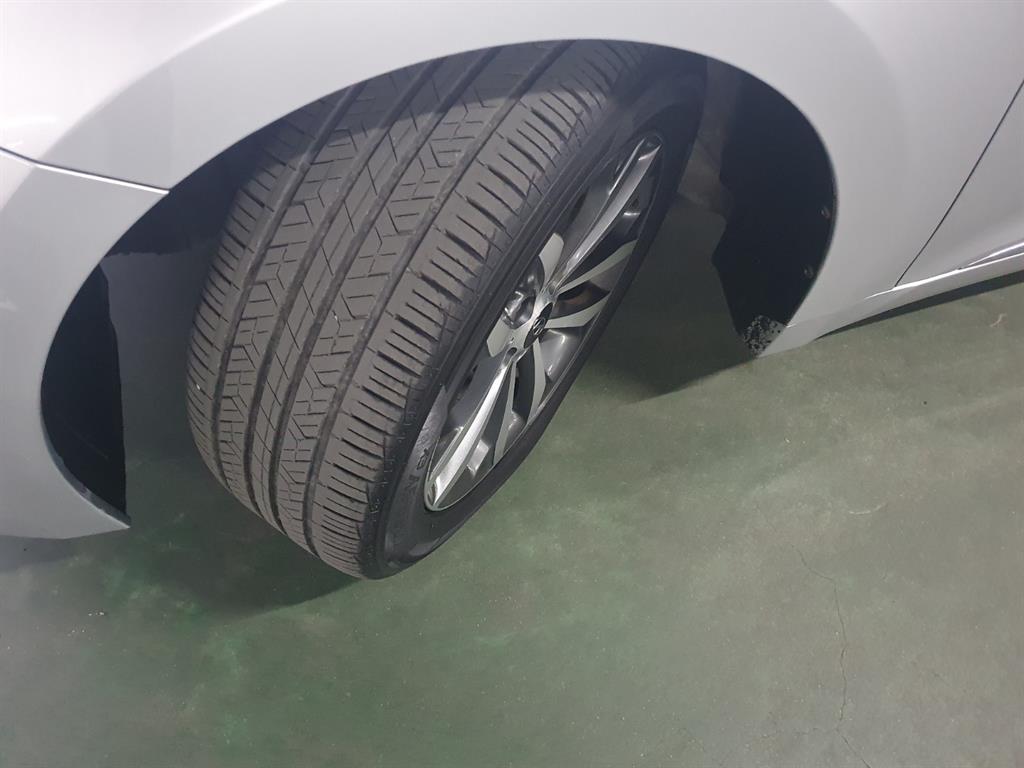 HYUNDAI Grandeur - Vista 10