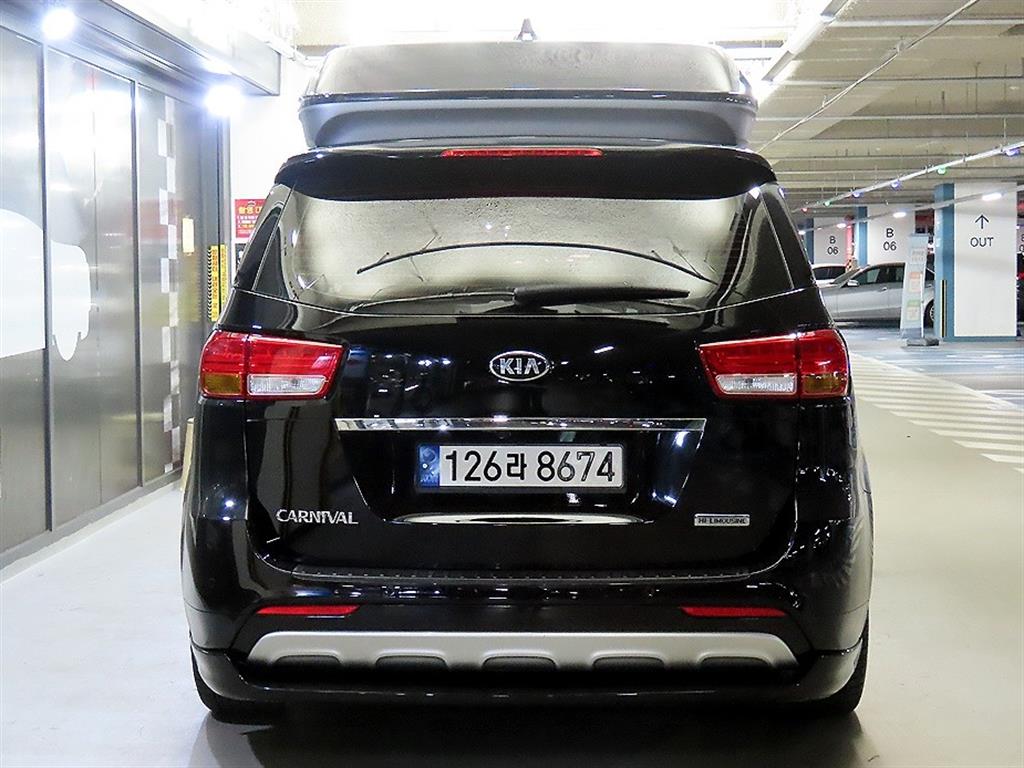 KIA Carnival - Vista 5