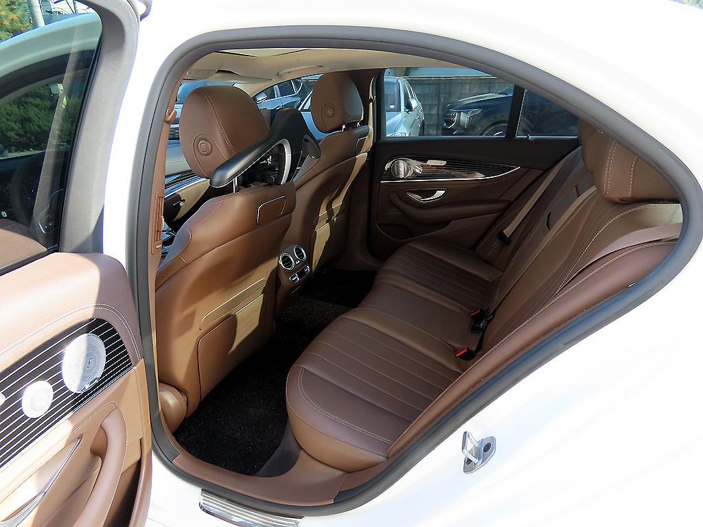 Mercedes Benz E class - Vista 6