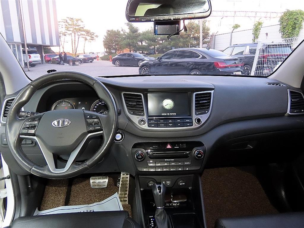 HYUNDAI Tucson - Vista 7