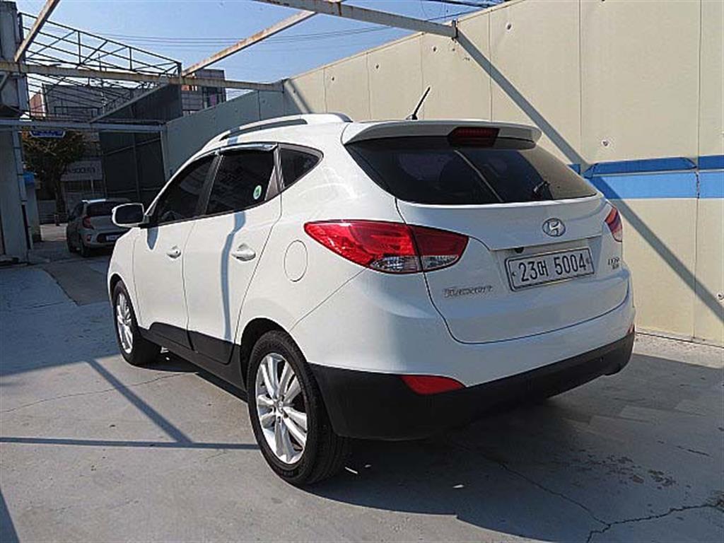 HYUNDAI Tucson - Vista 7