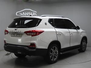 Ssangyong Rexton - Vista 8