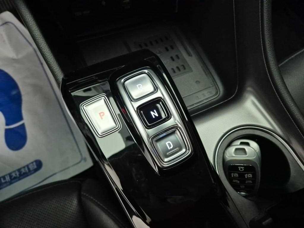 HYUNDAI Sonata - Vista 8