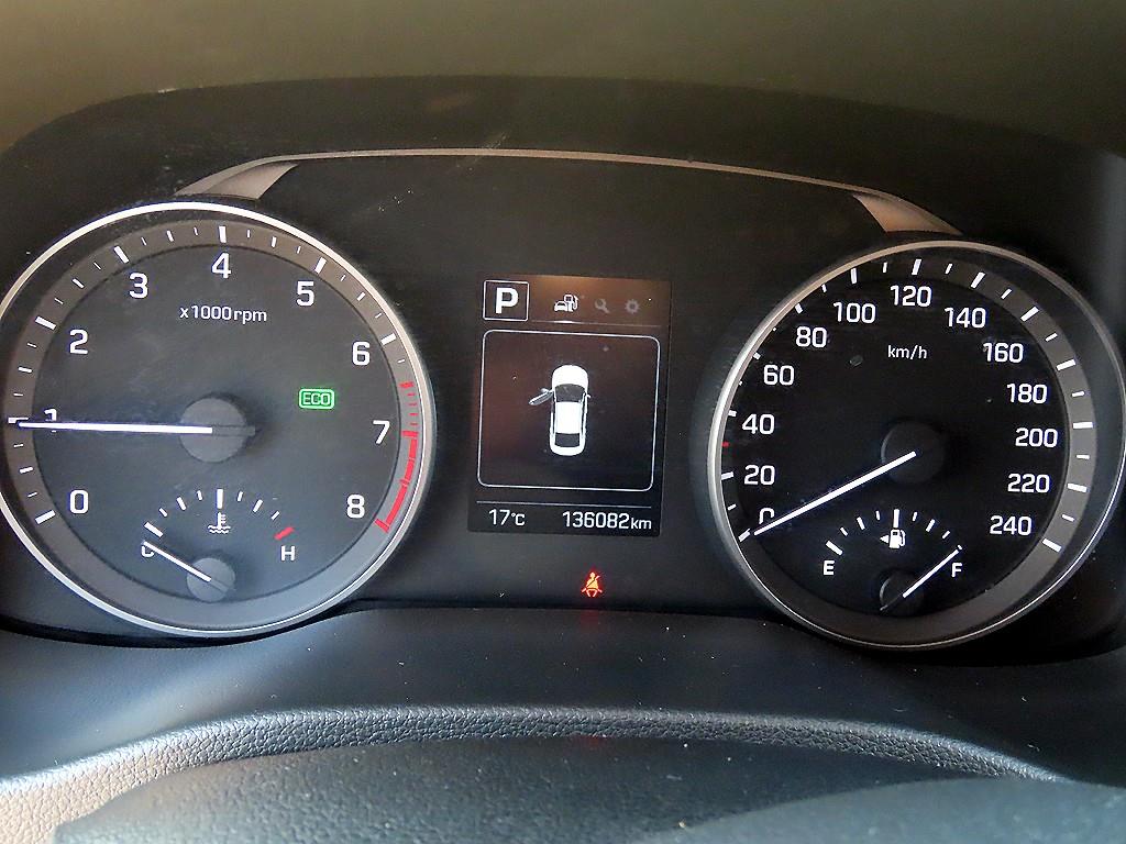 HYUNDAI Avante - Vista 8