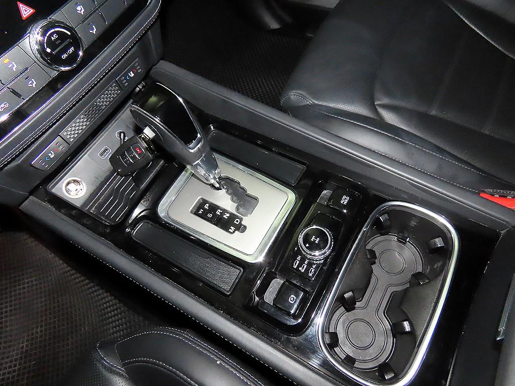 Ssangyong Rexton - Vista 12