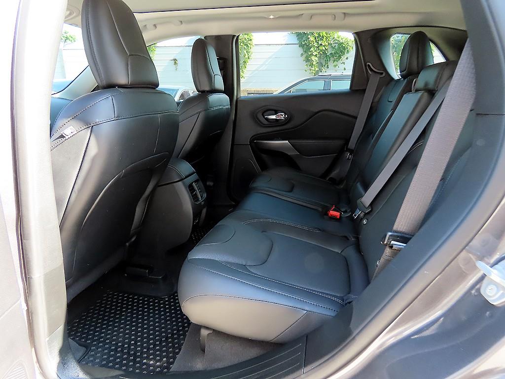 Jeep Cherokee - Vista 6