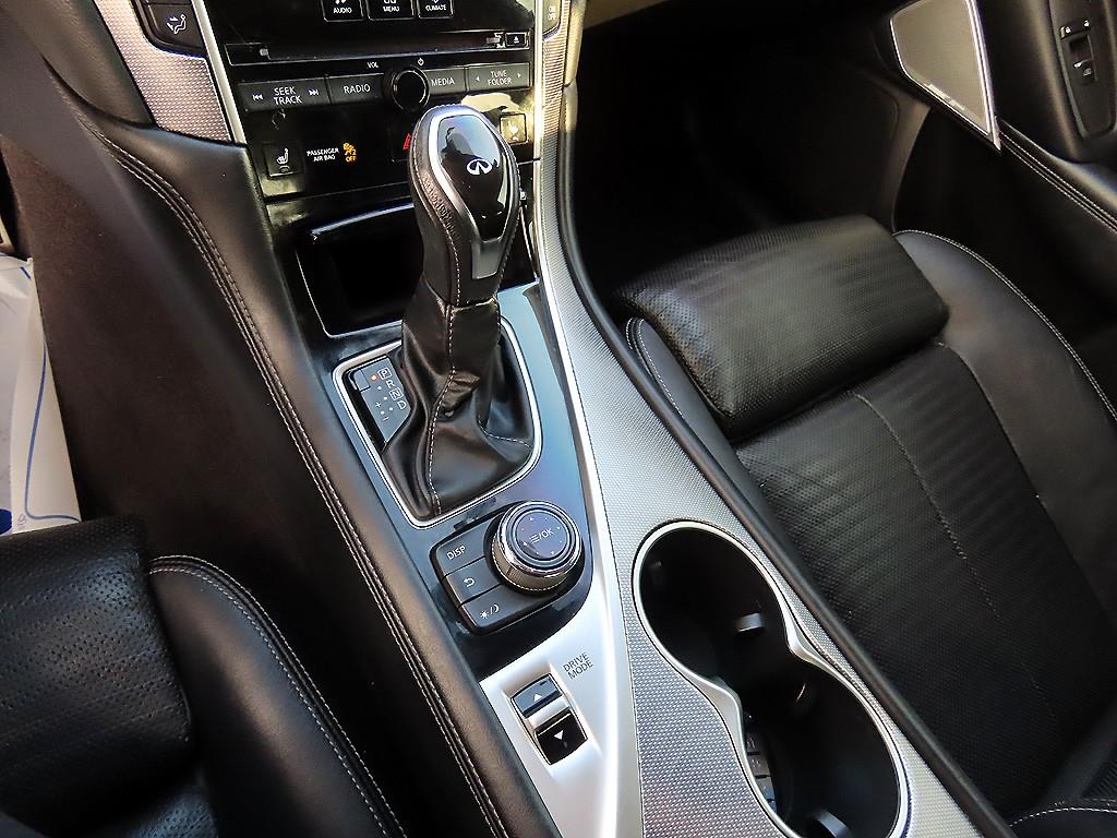 Infiniti Q - Vista 10