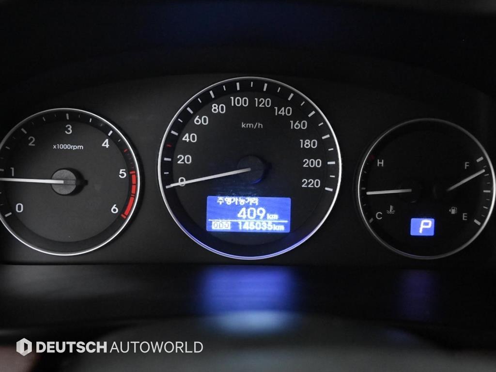 HYUNDAI Starex - Vista 8