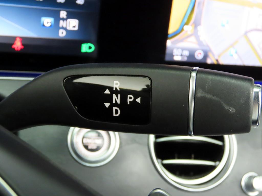 Mercedes Benz E class - Vista 12