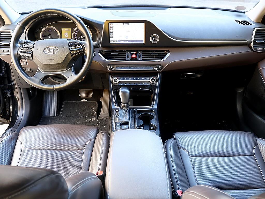 HYUNDAI Grandeur - Vista 9