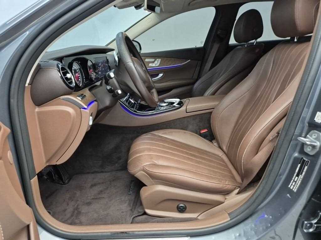 Mercedes Benz E class - Vista 11