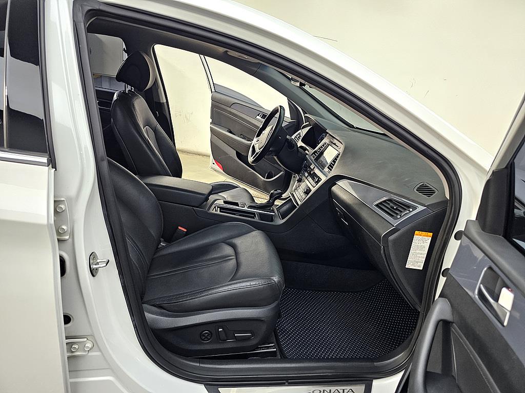 HYUNDAI Sonata - Vista 11