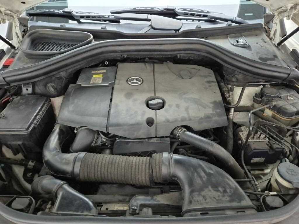 Mercedes Benz M Class - Vista 5