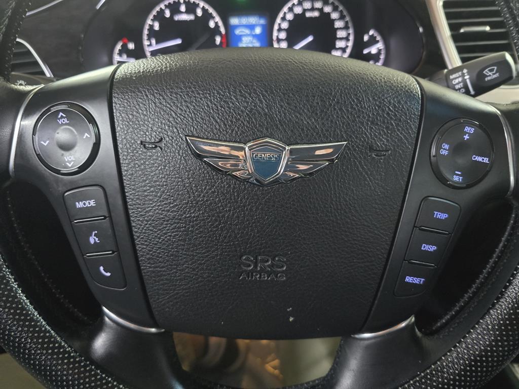 HYUNDAI Genesis - Vista 11