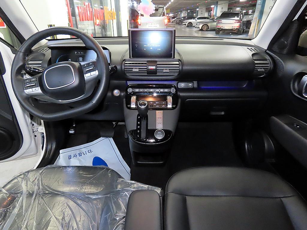 HYUNDAI Casper - Vista 10