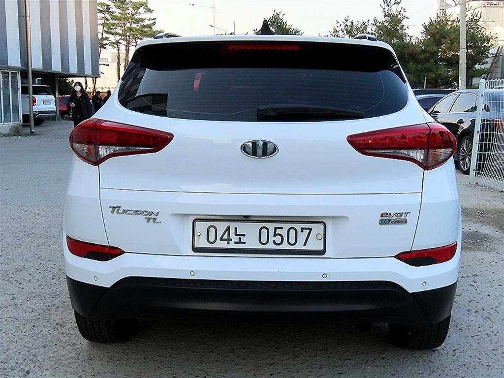 HYUNDAI Tucson - Vista 4