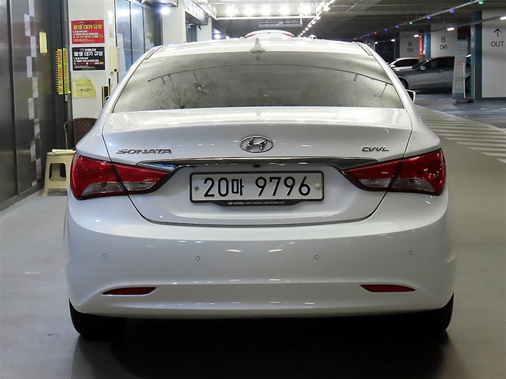 HYUNDAI Sonata - Vista 5