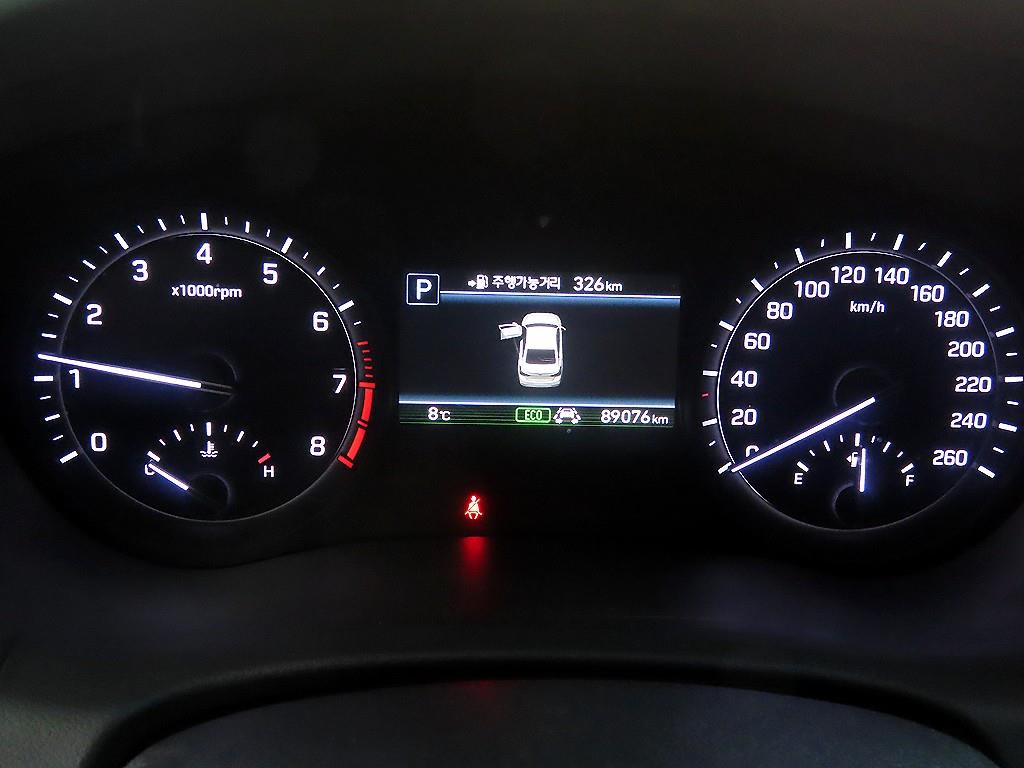 Genesis G80 - Vista 8