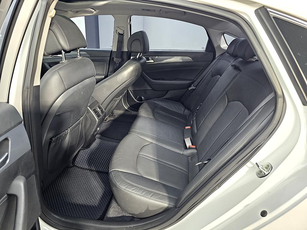 HYUNDAI Sonata - Vista 9