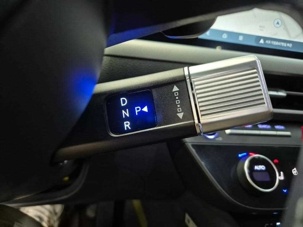 HYUNDAI Sonata - Vista 8