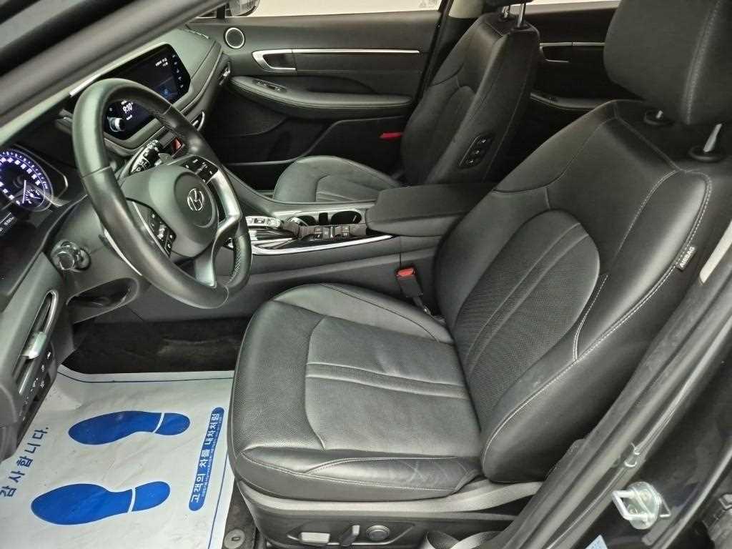 HYUNDAI Sonata - Vista 11