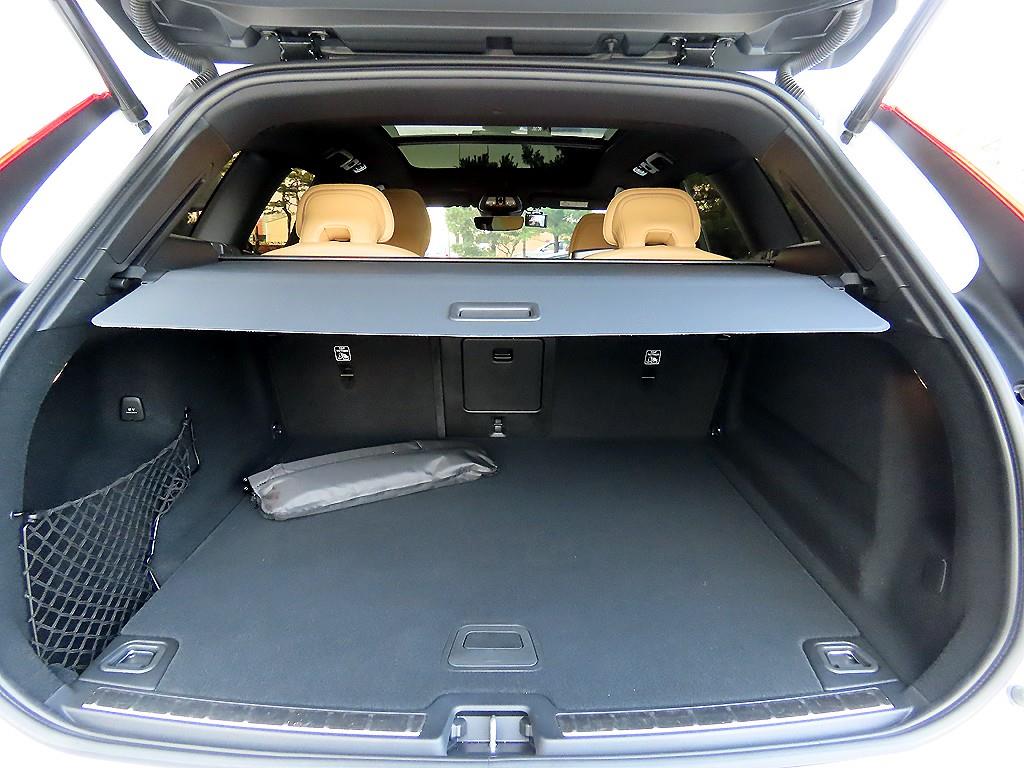 Volvo XC60 2023 Blanco - Importación desde Corea - HF Imports Iquique - Foto 17