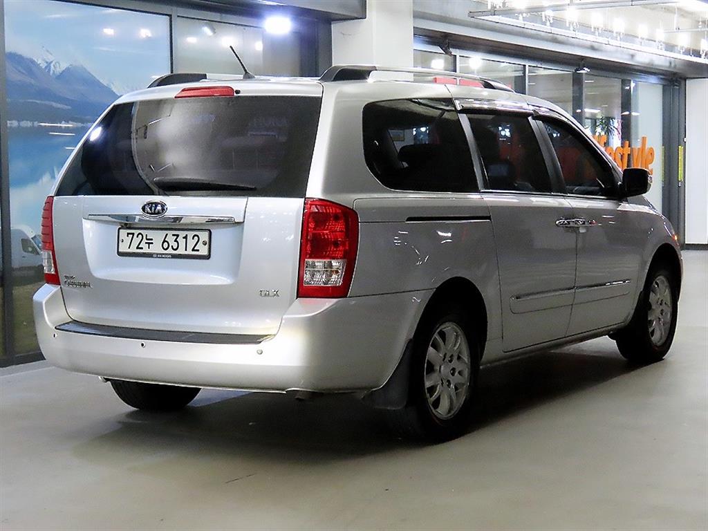 KIA Carnival - Vista 4