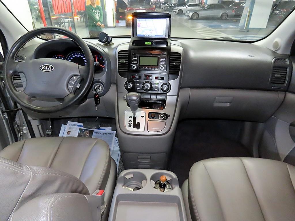 KIA Carnival - Vista 10