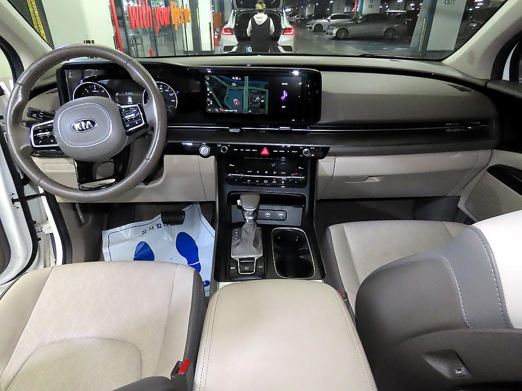 KIA Carnival - Vista 10
