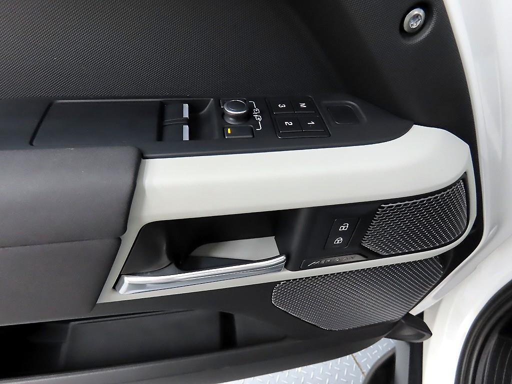 Land Rover Defender - Vista 11