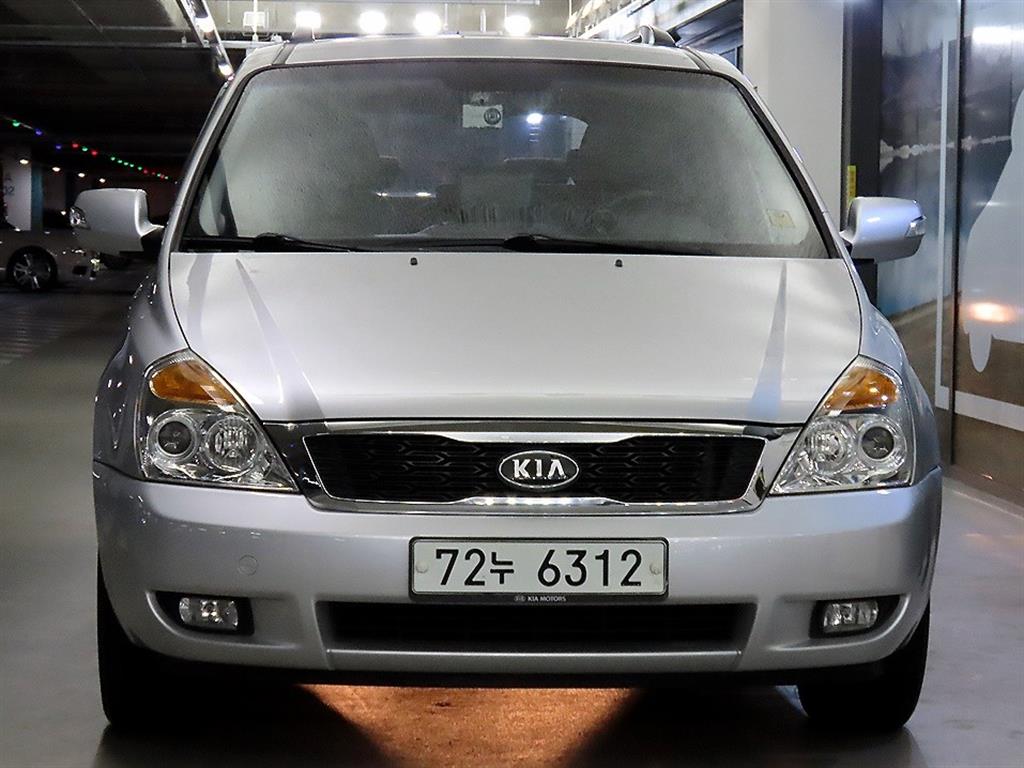 KIA Carnival - Vista 2