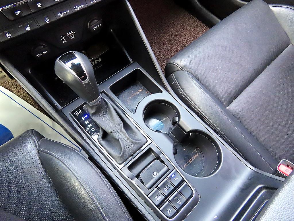 HYUNDAI Tucson - Vista 10