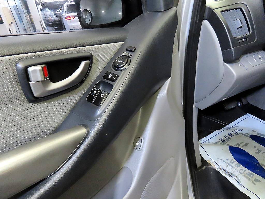 HYUNDAI Starex 2015 Plateado - Importación desde Corea - HF Imports Iquique - Foto 13