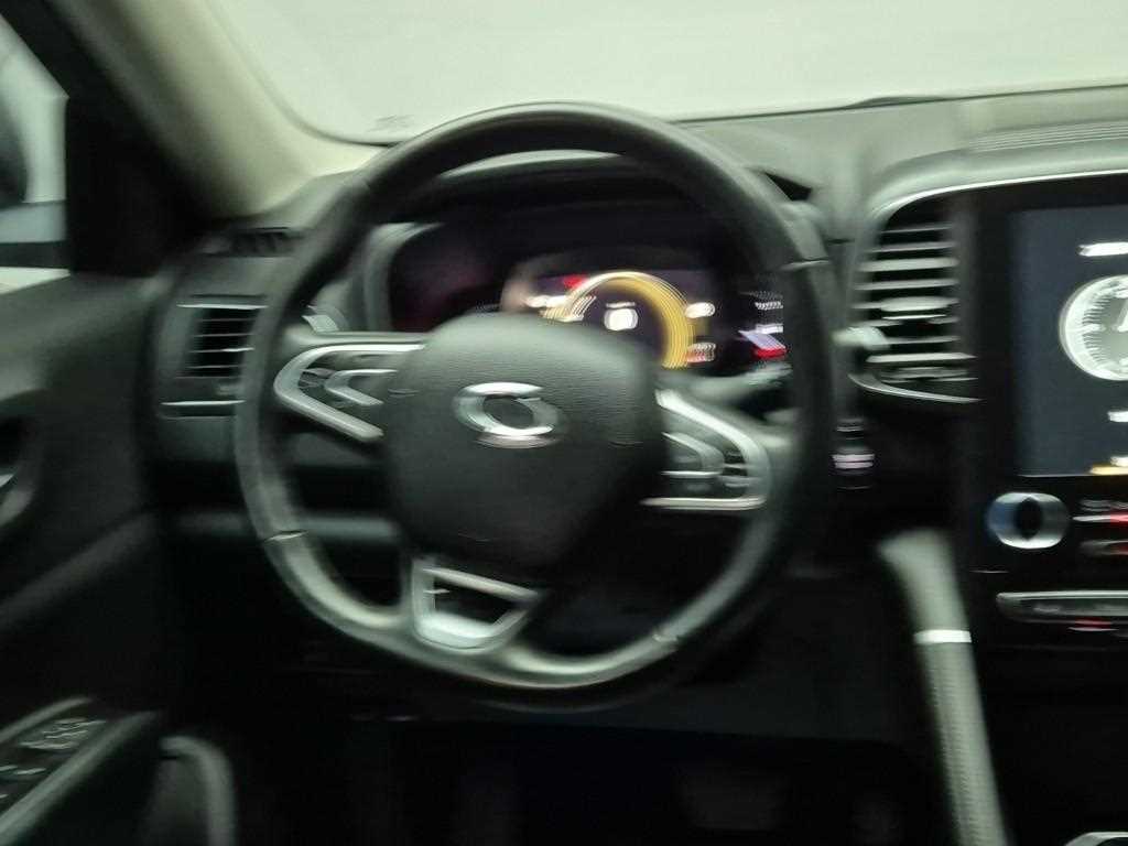 SAMSUNG QM6 - Vista 9