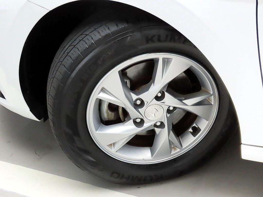 HYUNDAI Avante 2021 Blanco - Importación desde Corea - HF Imports Iquique - Foto 18