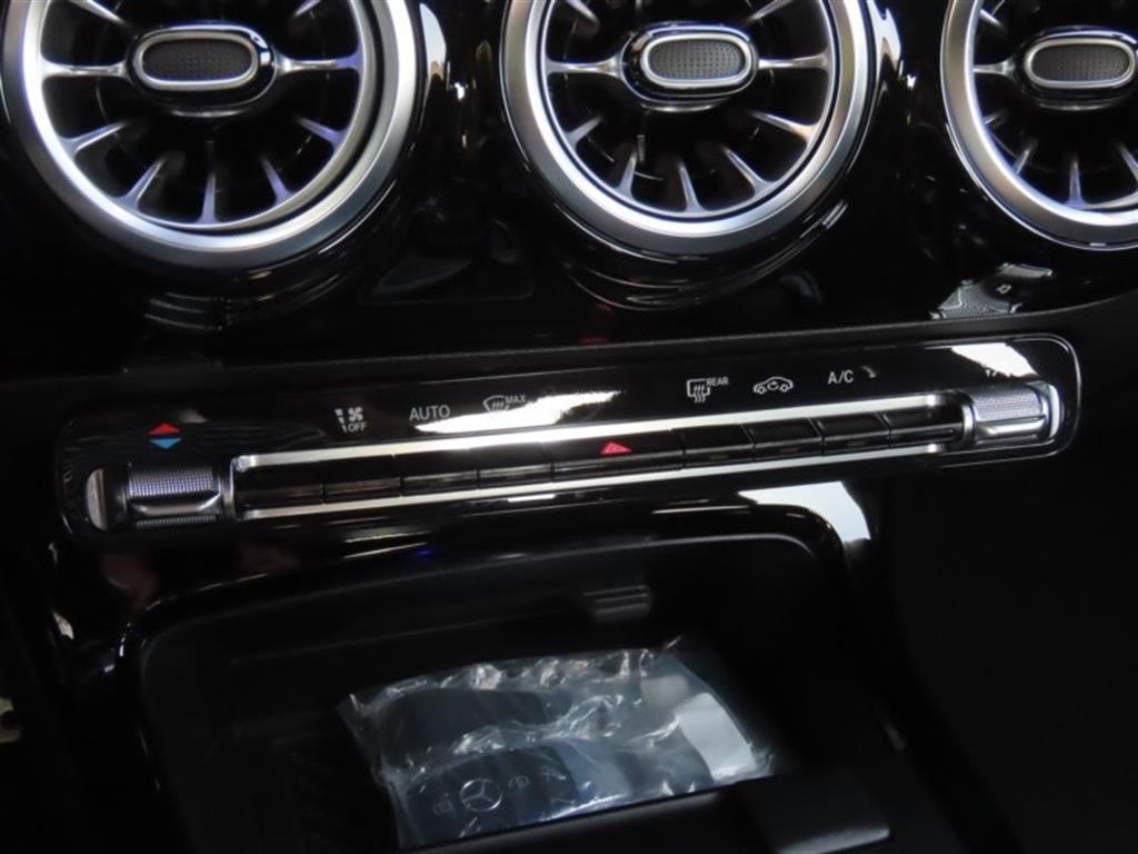 Mercedes Benz CLA Class 2025 - Importación desde Corea - HF Imports Iquique - Foto 8