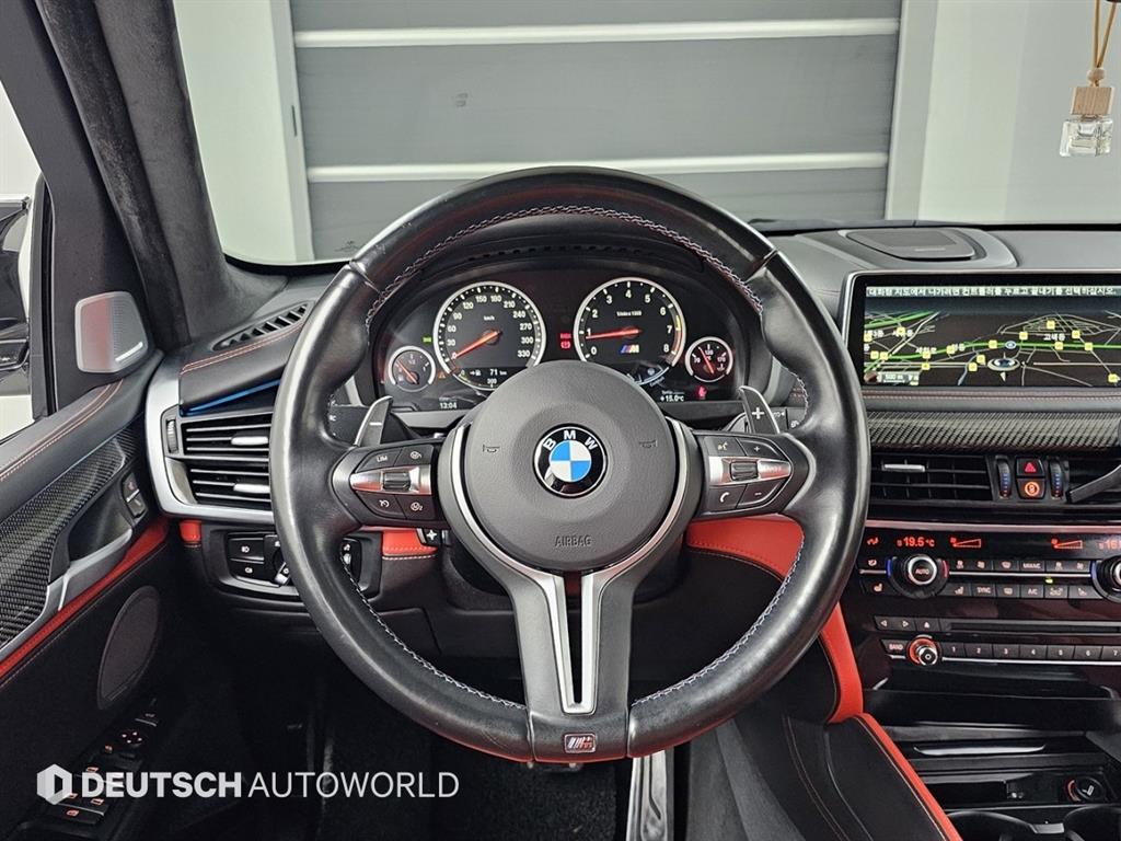 BMW X5M - Vista 12