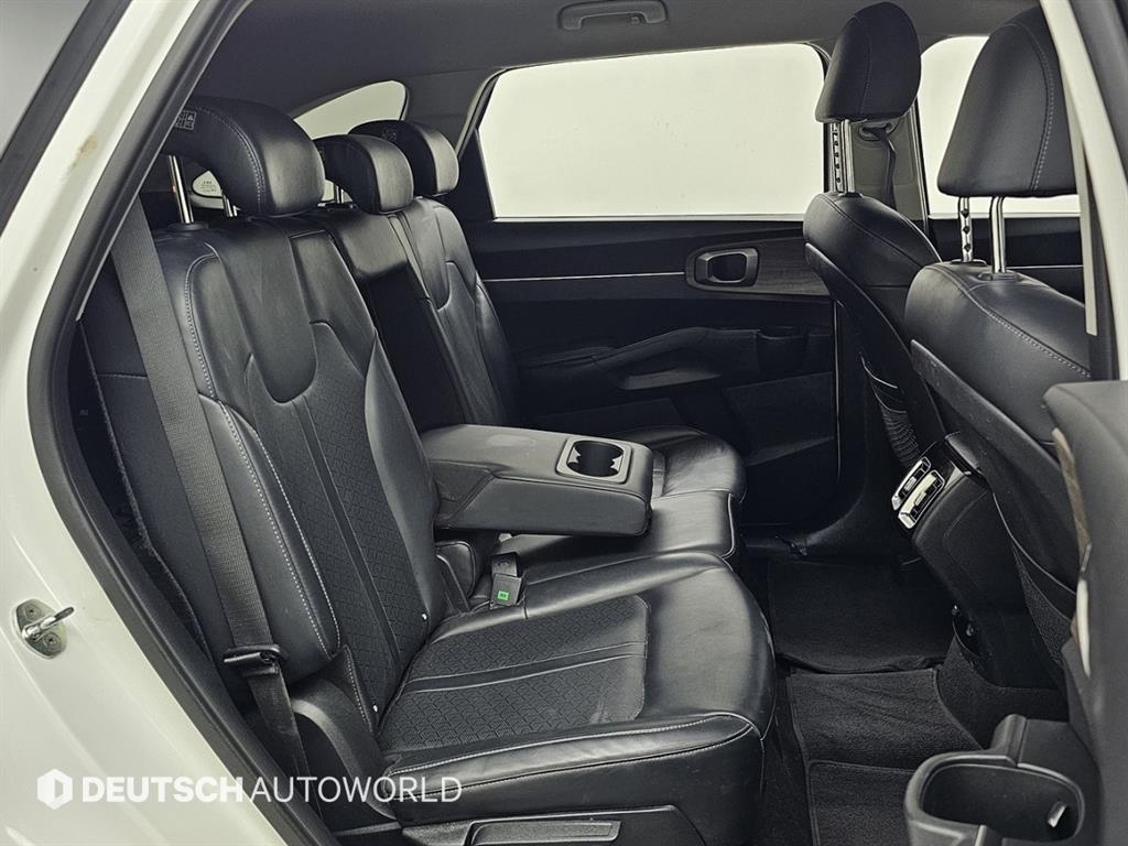 KIA Sorento - Vista 12