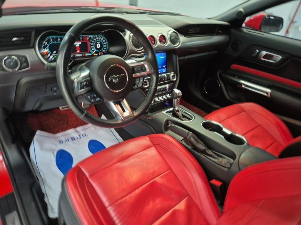 Ford Mustang - Vista 5