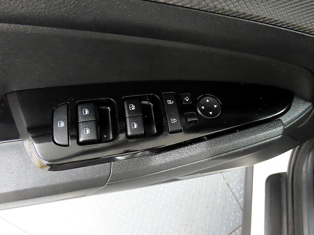 KIA Sportage - Vista 11