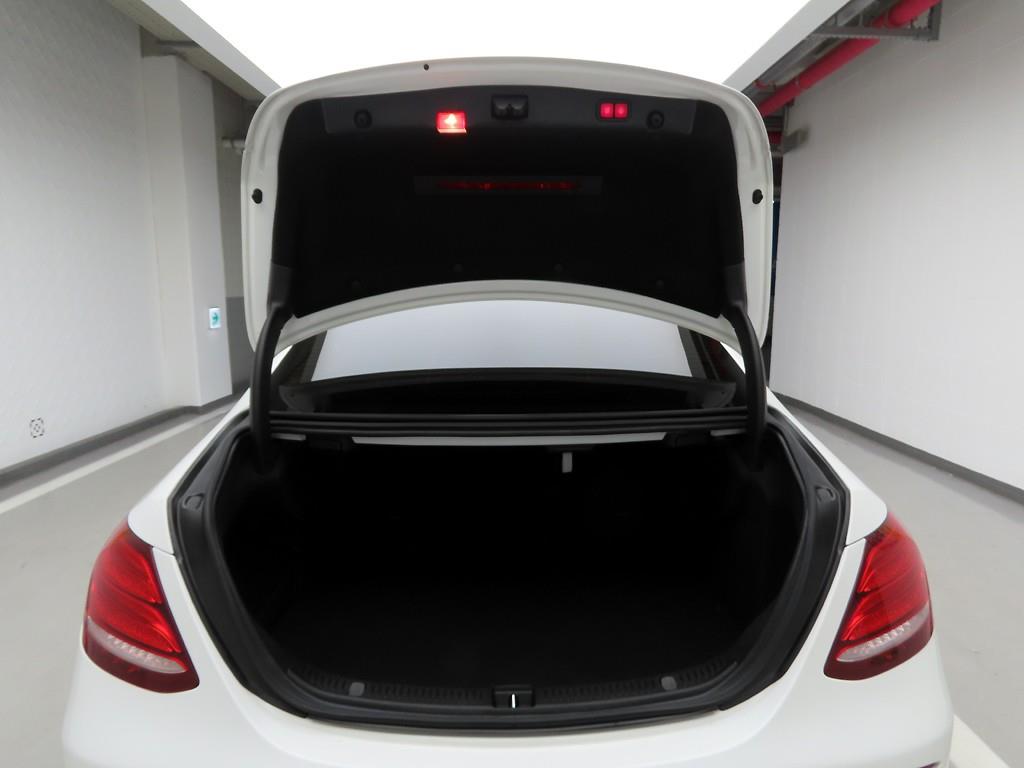 Mercedes Benz E class - Vista 5