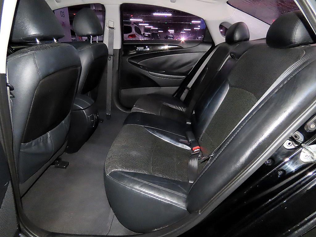 HYUNDAI Sonata - Vista 6