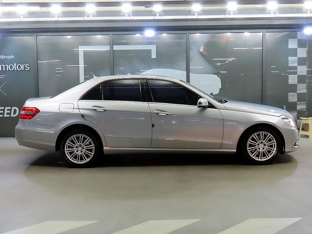 Mercedes Benz E class - Vista 2