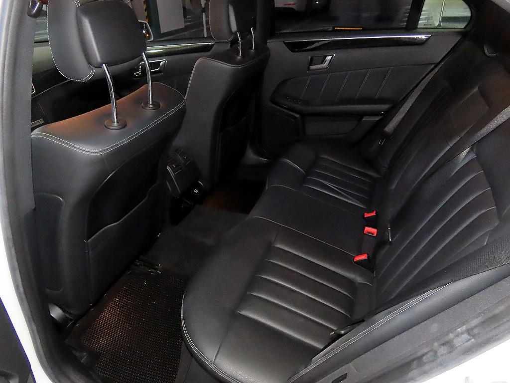 Mercedes Benz E class - Vista 7