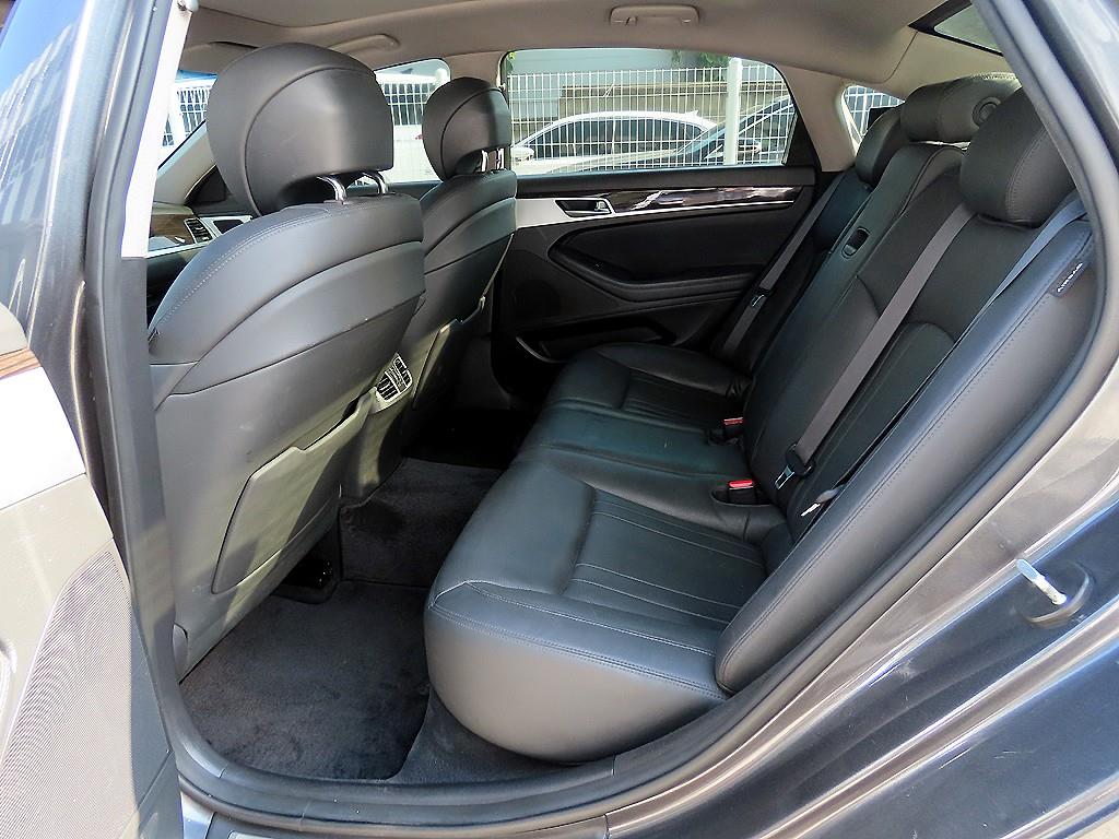 Genesis G80 - Vista 6