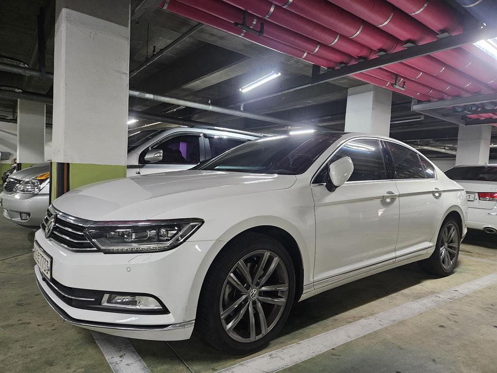Volkswagen Passat 2018 Blanco - Importación desde Corea - HF Imports Iquique - Foto 1