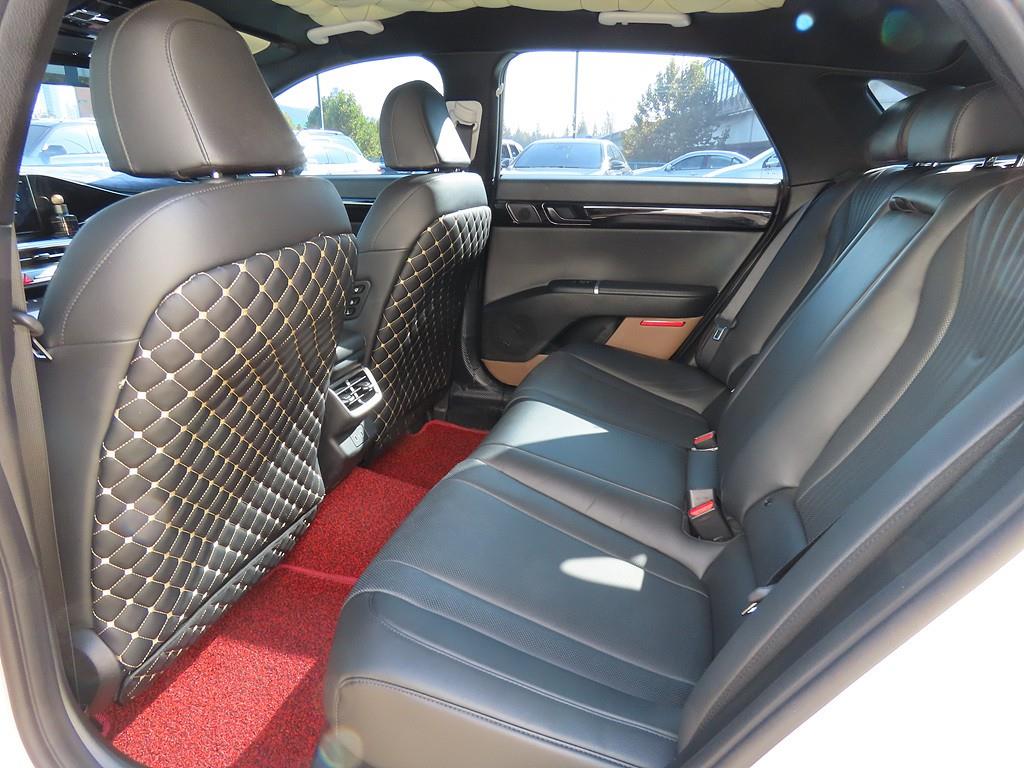 HYUNDAI Grandeur - Vista 6