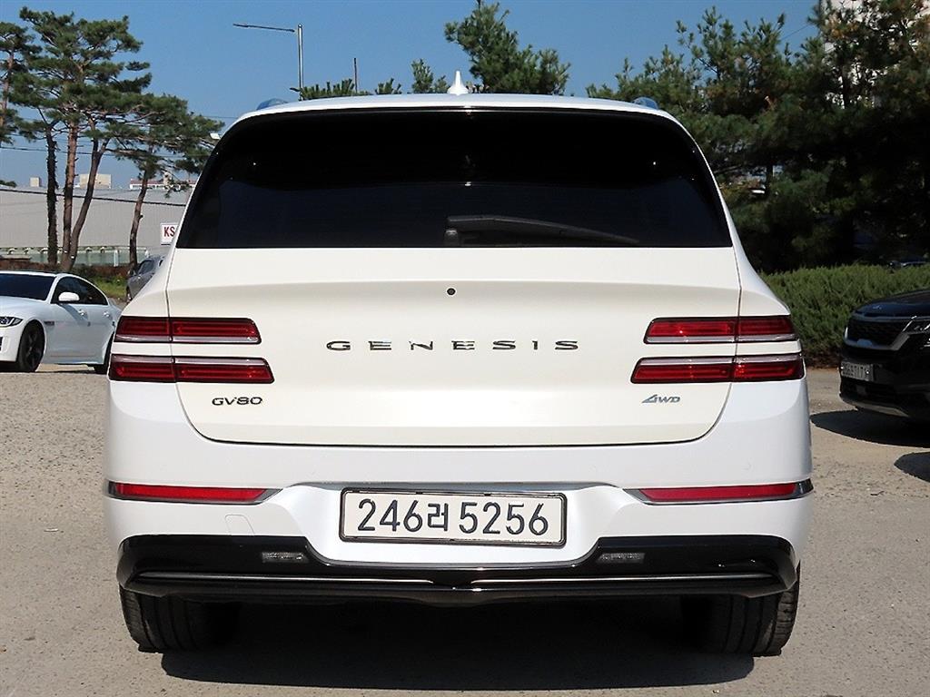 Genesis GV80 - Vista 4