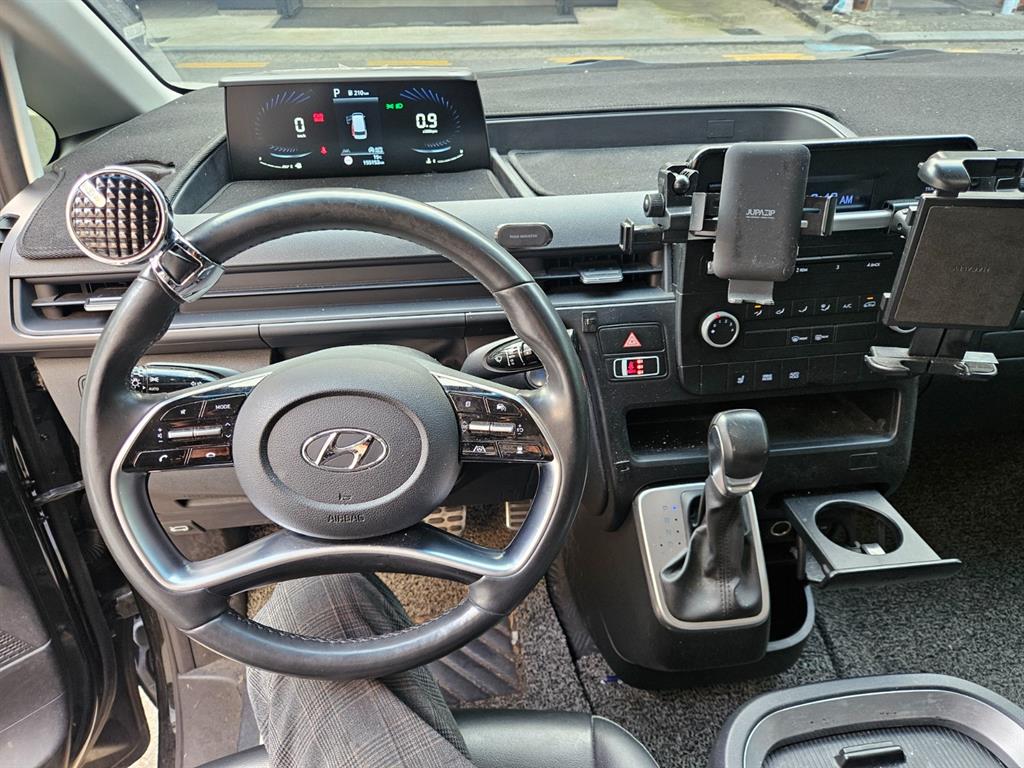 HYUNDAI Staria - Vista 8