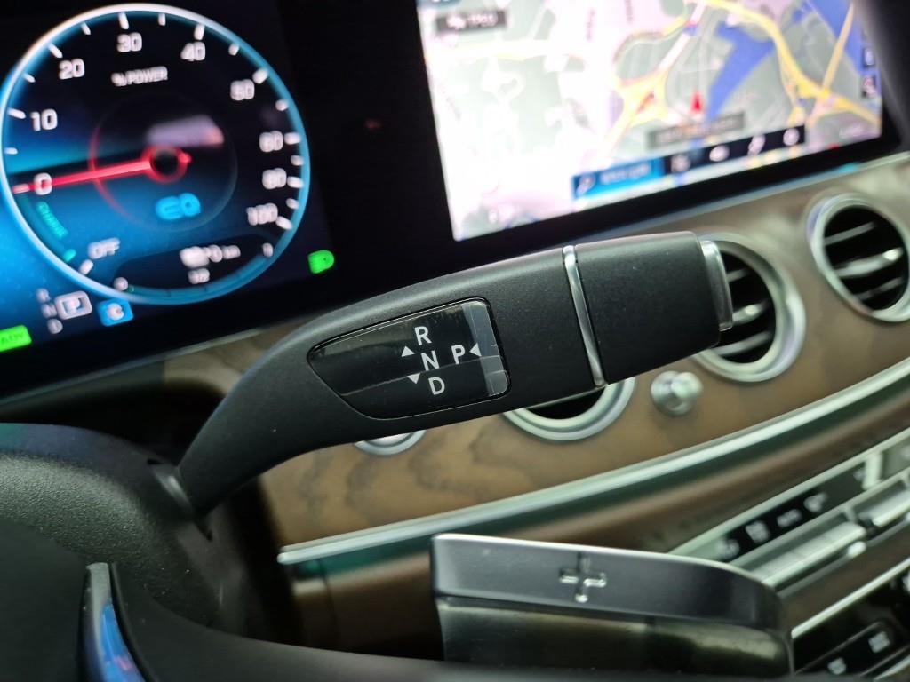 Mercedes Benz E class - Vista 8